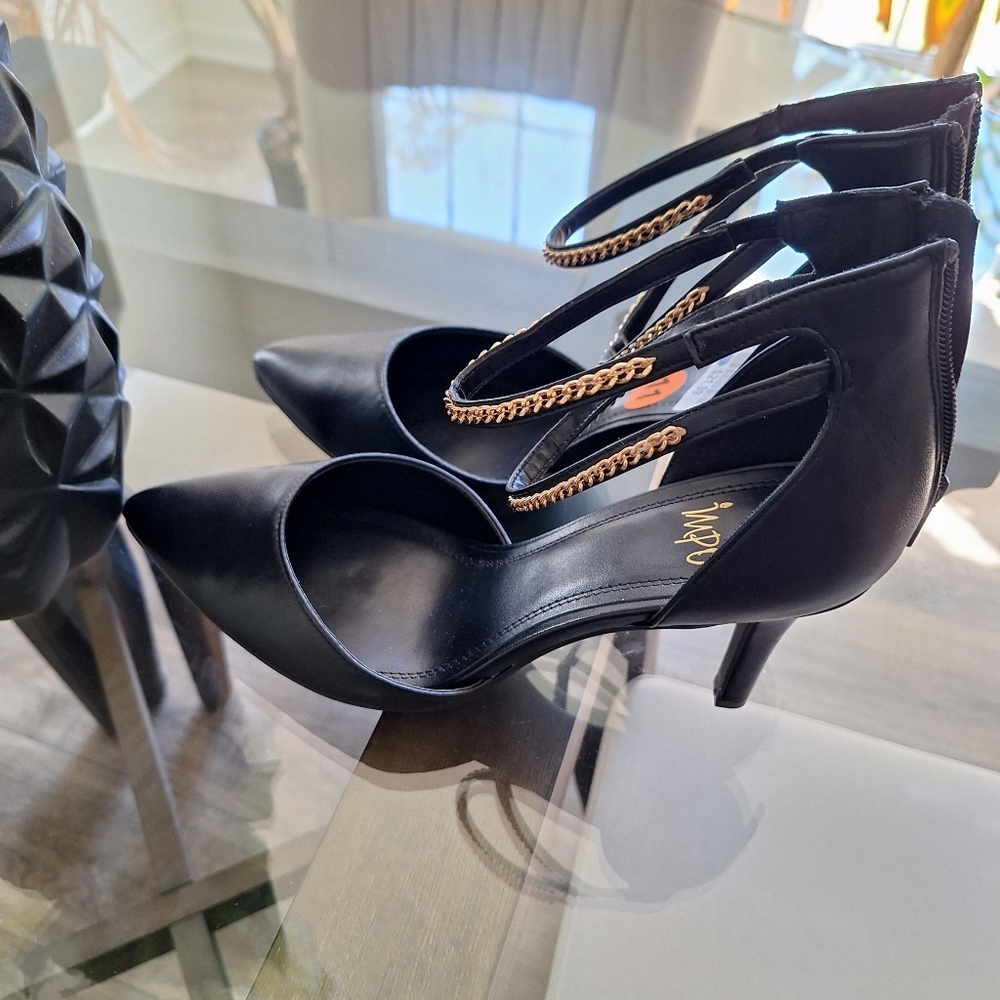 ALL ITEMS MUST GO!! Black stiletto heels, with goldtone bedazzled ankle design*